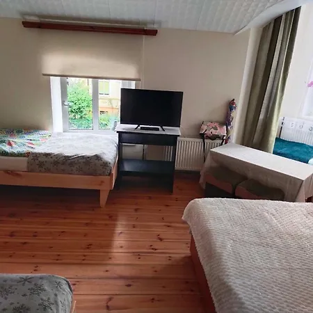 Δωμάτια σε οικογενειακή κατοικία Rossa Ούστκα