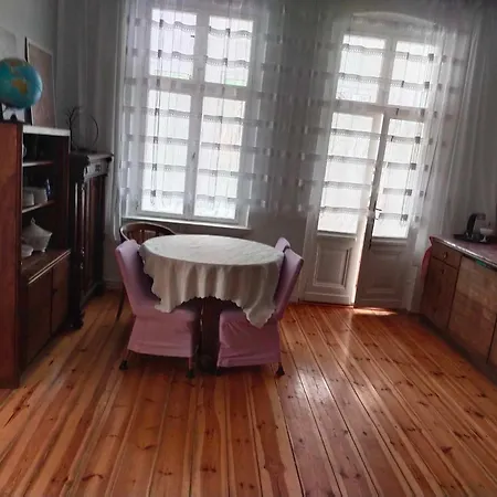 Δωμάτια σε οικογενειακή κατοικία Rossa Ούστκα