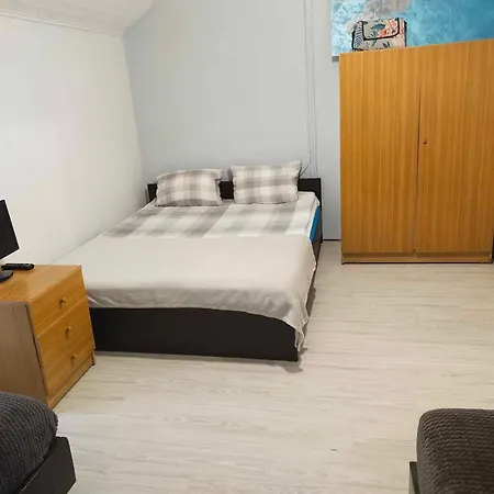 Rossa Δωμάτια σε οικογενειακή κατοικία